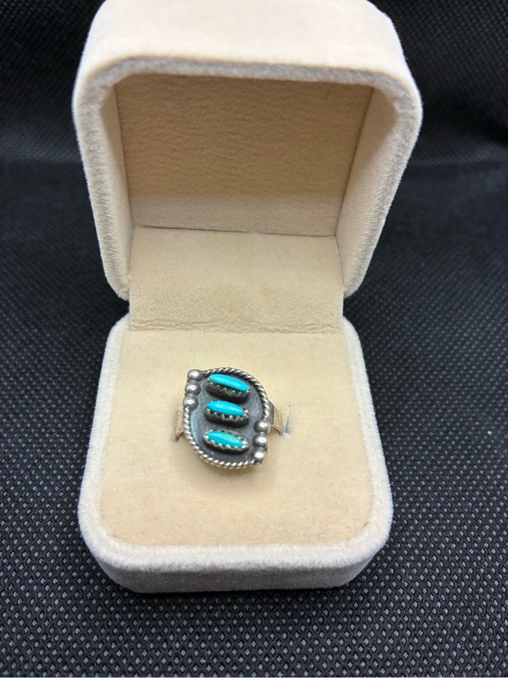 Vintage Zuni Sterling Silver Petit Point turquoise Ring